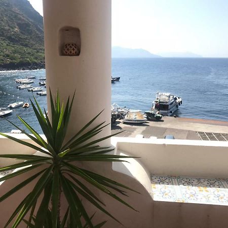 Albergo Seaside Leni Bagian luar foto