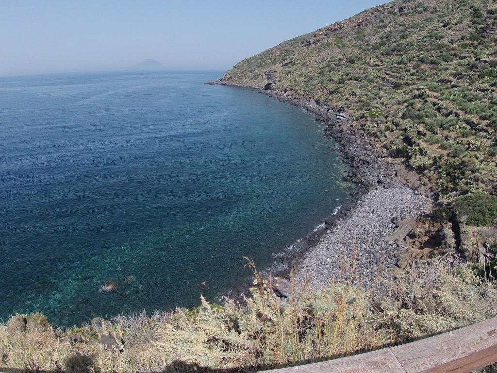 Albergo Seaside Leni Bagian luar foto