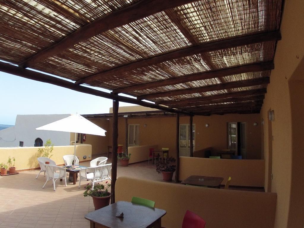 Albergo Seaside Leni Bagian luar foto