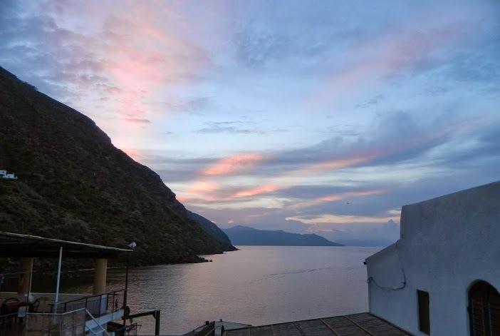Albergo Seaside Leni Bagian luar foto