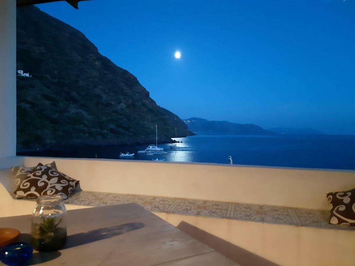 Albergo Seaside Leni Bagian luar foto