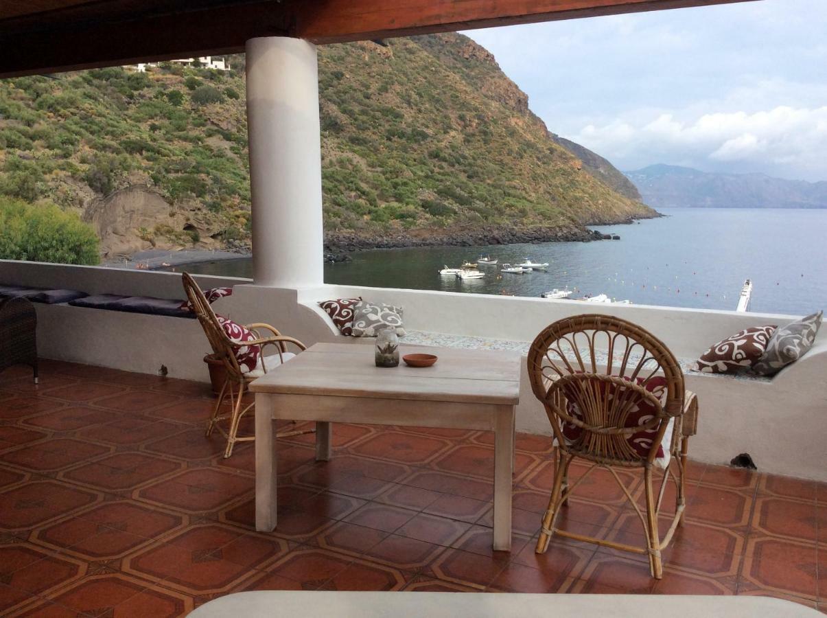 Albergo Seaside Leni Bagian luar foto