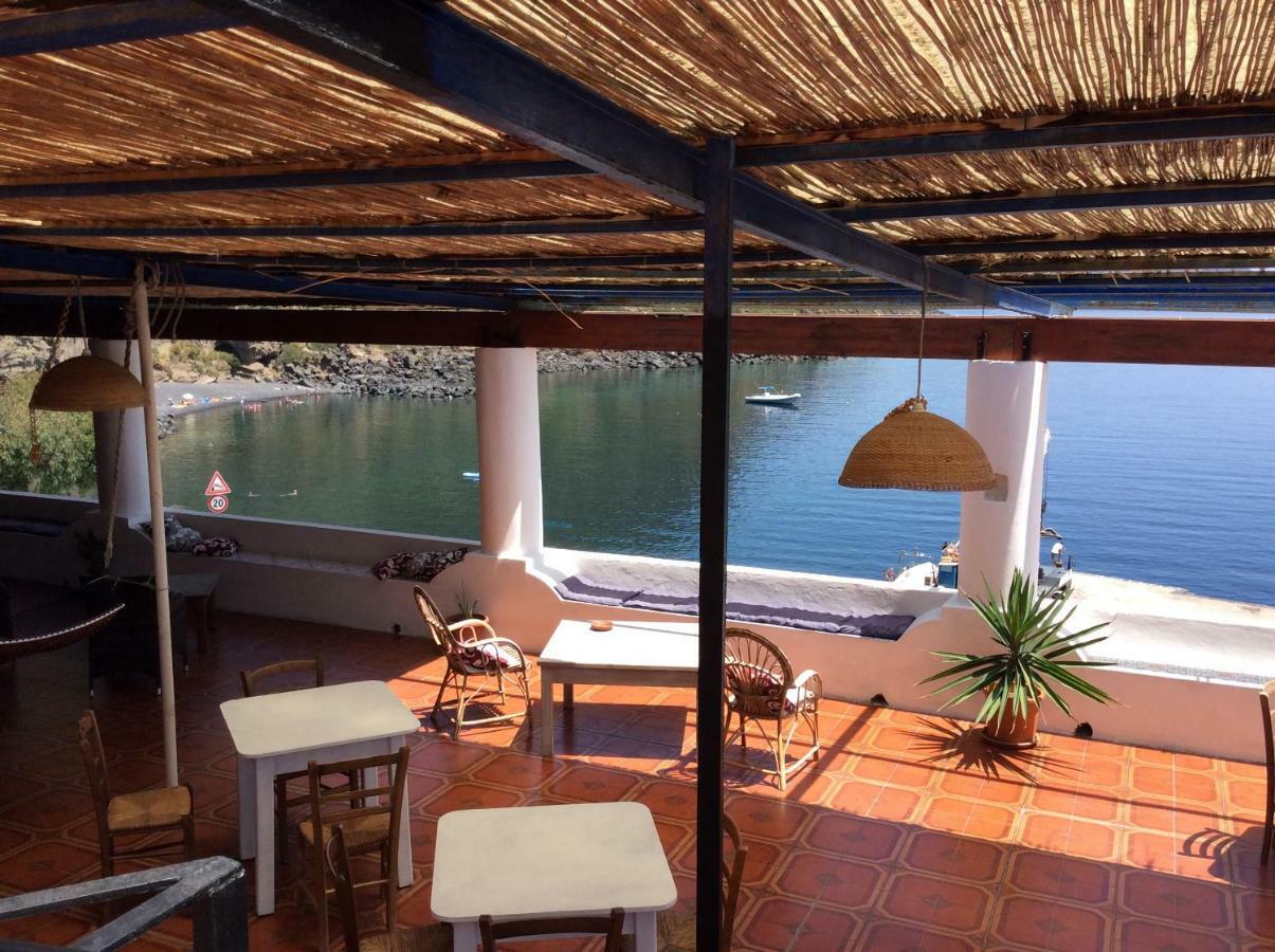 Albergo Seaside Leni Bagian luar foto